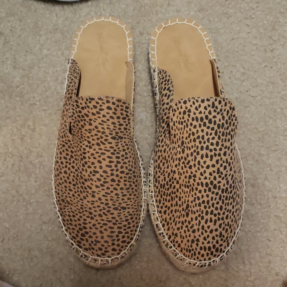 Leopard shoes